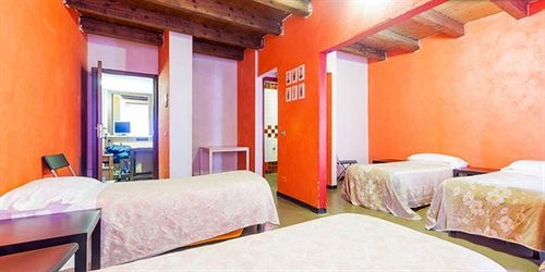 Sleep Easy Hostel Βερόνα Εξωτερικό φωτογραφία